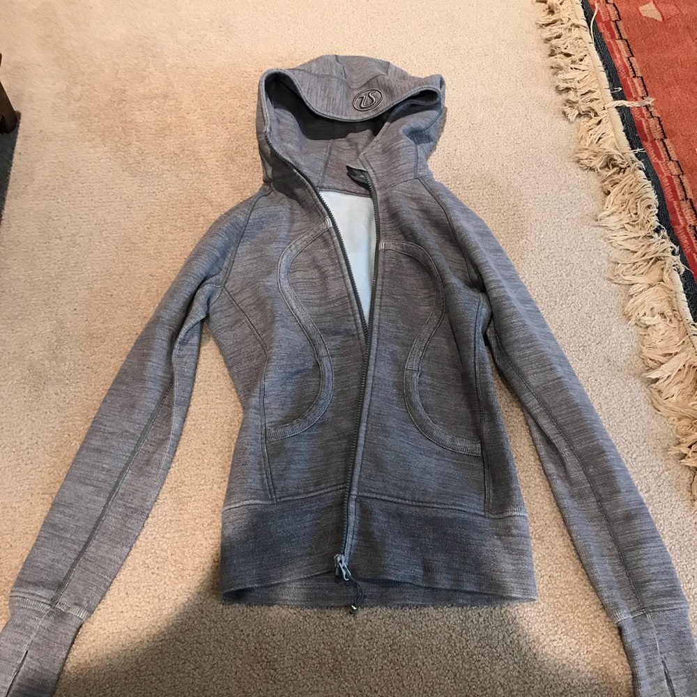 Lululemon grey jacket